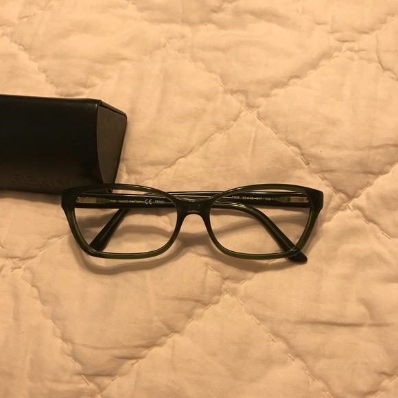 Fendi ophthalmic frame - Picture 3 of 3